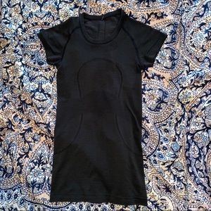 Lululemon Swiftly Tech Top